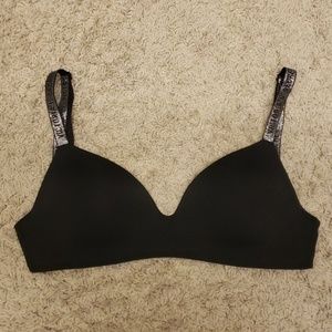 Victoria Secret Lightly Line Wireless Tshirt Bra